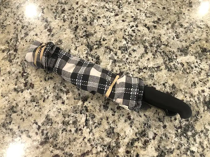 Can I Bring Cooking Knives on A Plan
