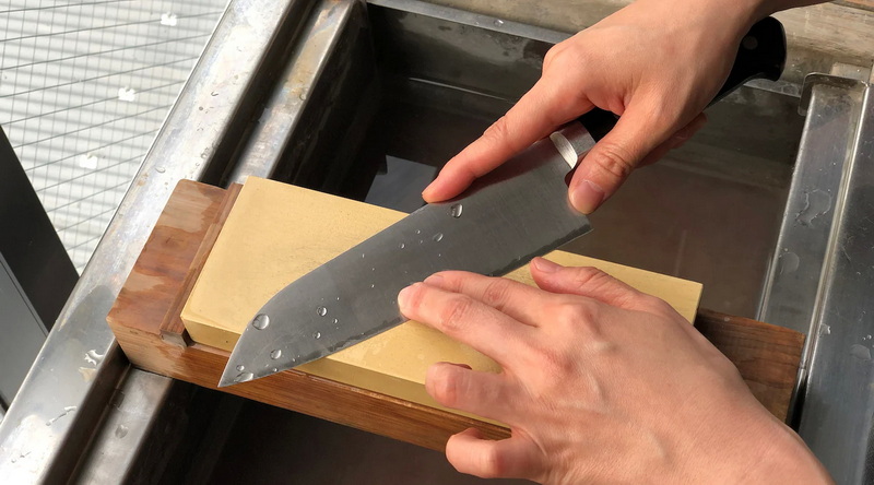 How To Sharpen A Japanese Vegetable Knife