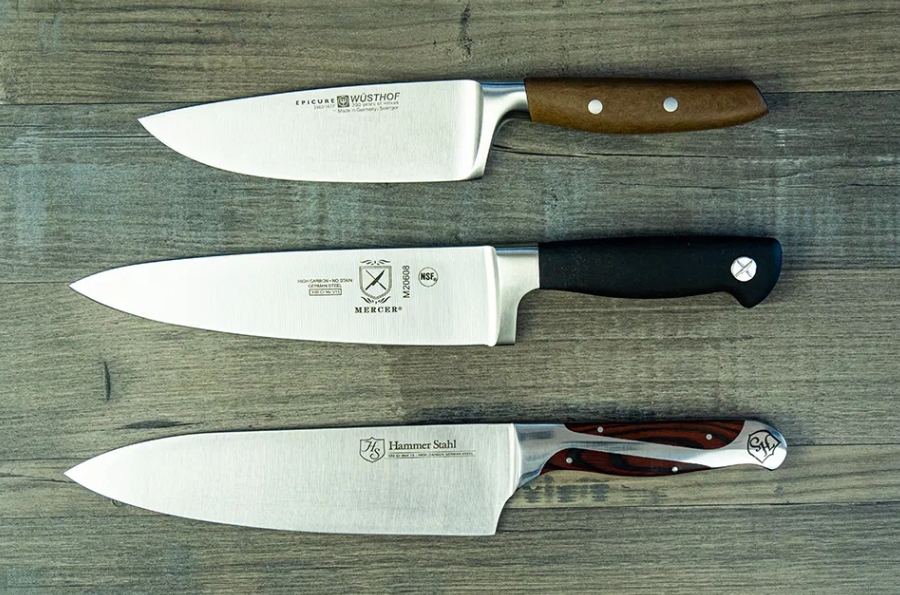 How to Choose Between a Compact and Full-Size Knife Set_1
