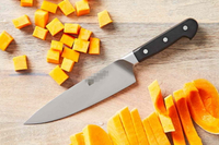 //jqrorwxhiqijjo5q.ldycdn.com/cloud/lkbpnkrpjmsrillinlokjq/what-s-the-best-chef- knife-for-small-hands_1.jpg