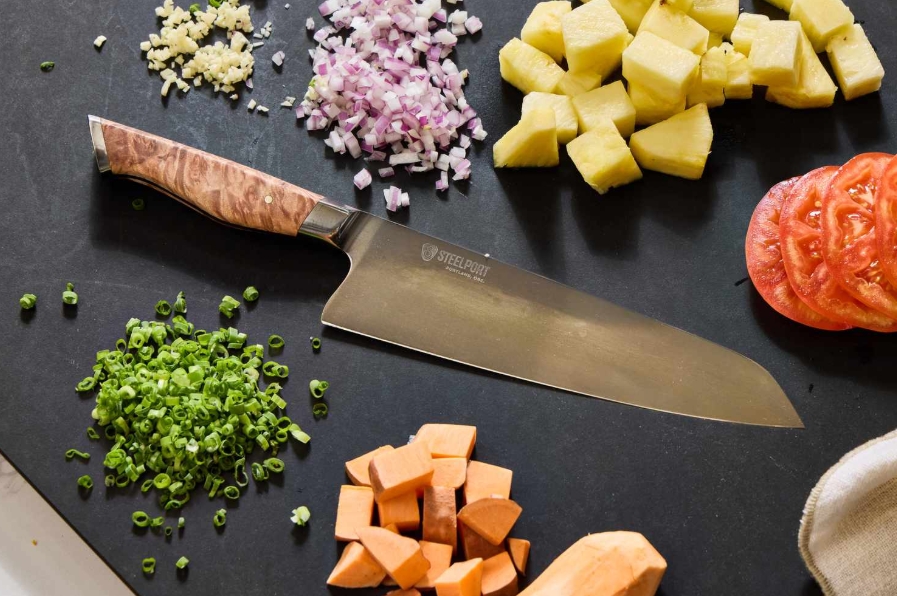 What's the Difference Between German and Japanese Knife Sets_3
