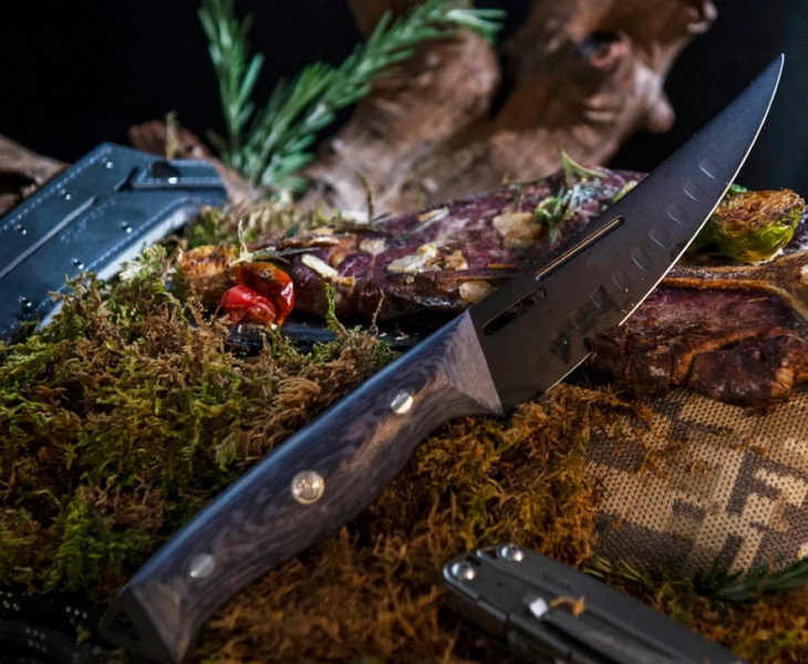 Do Professional Chefs Use Stainless Steel Knives?